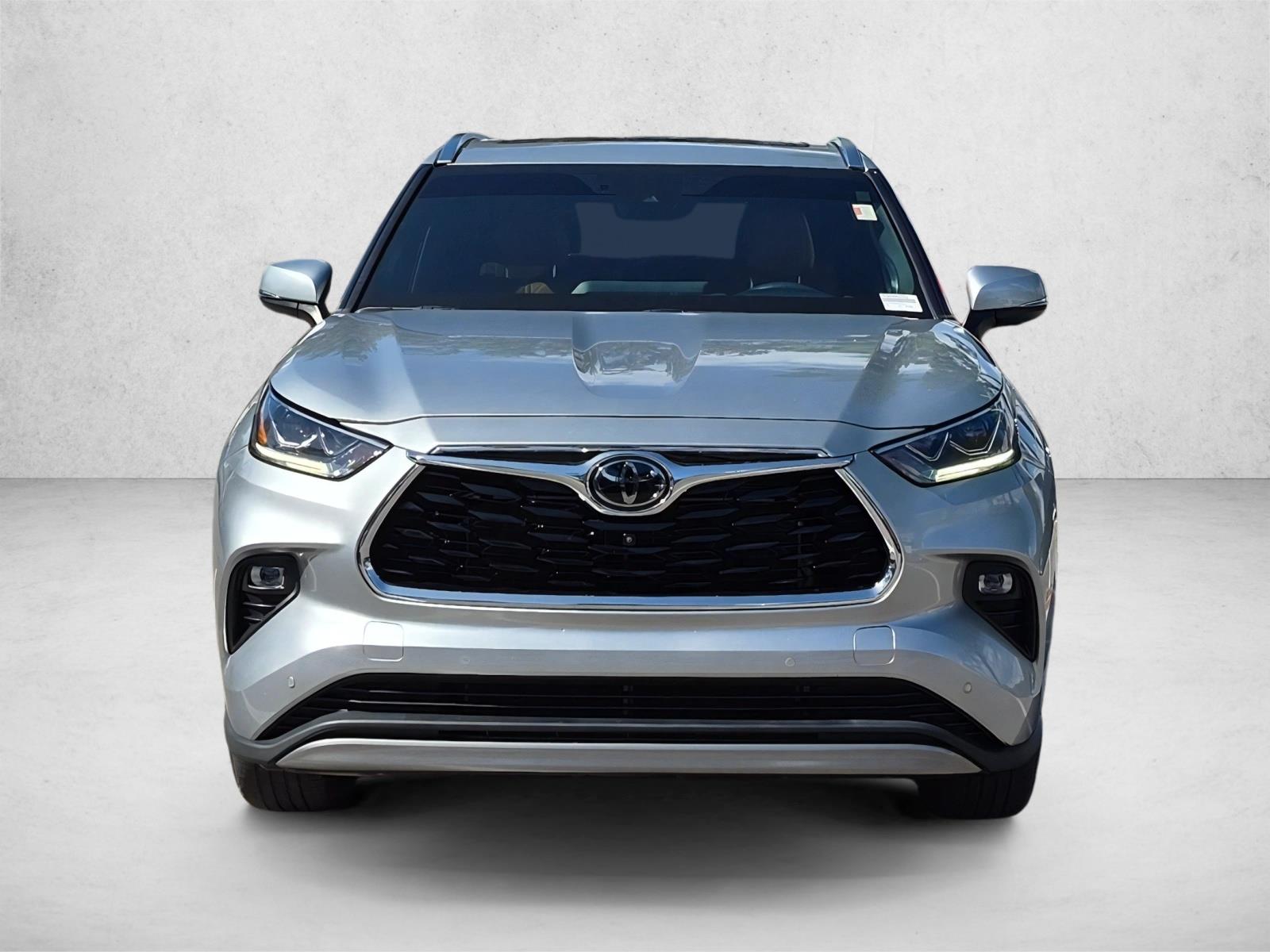 Used 2024 Toyota Highlander Platinum SUV