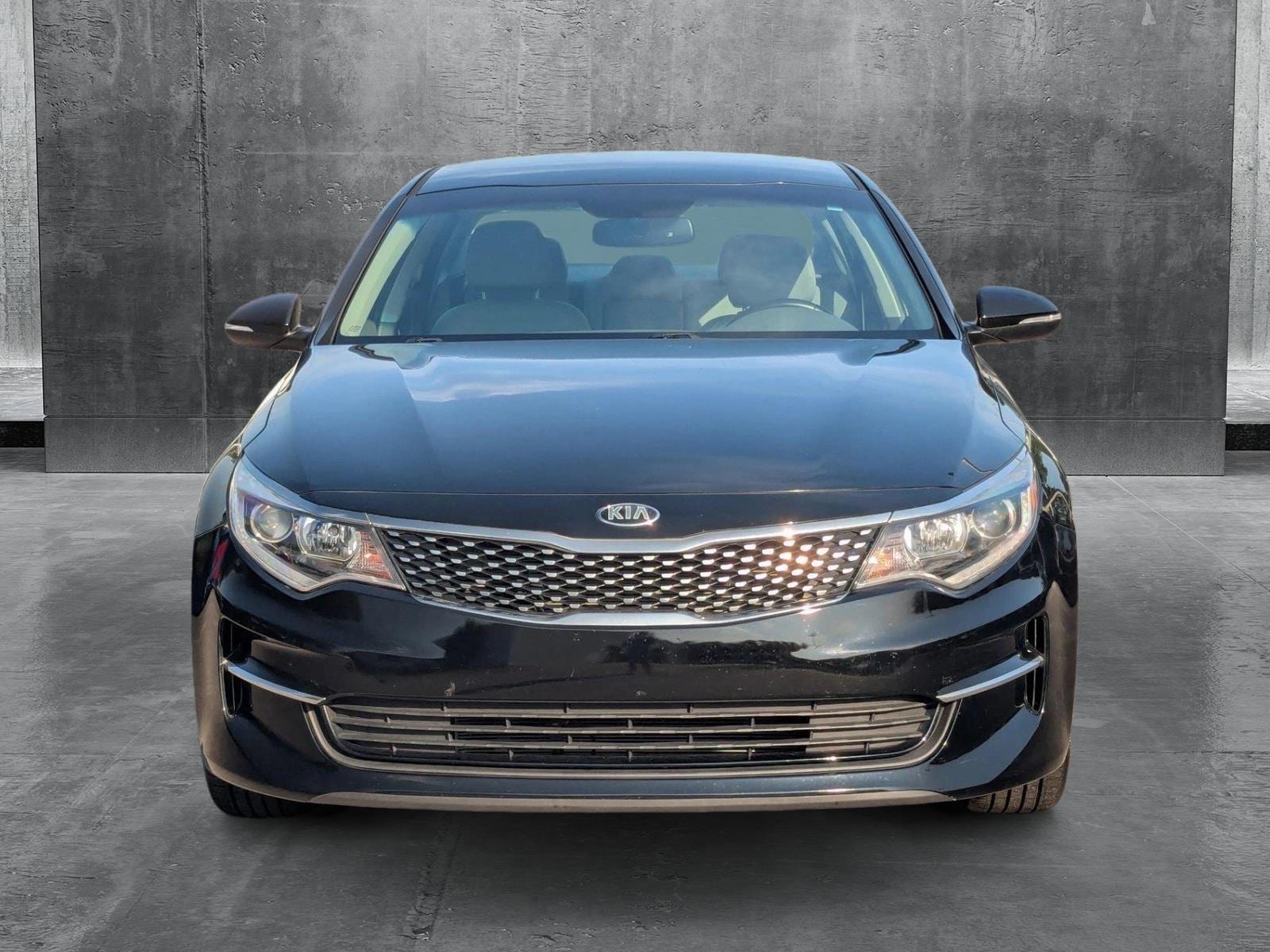 Used 2018 Kia Optima EX with VIN 5XXGU4L3XJG195539 for sale in Pinellas Park, FL
