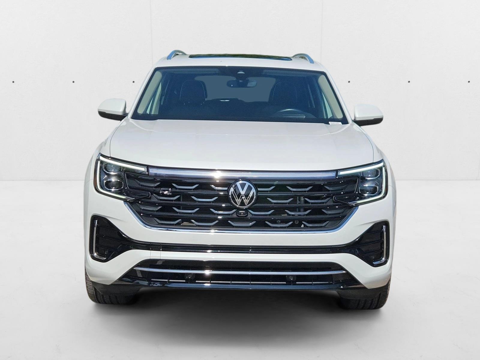 2024 Volkswagen Atlas SEL Premium R-Line photo 2