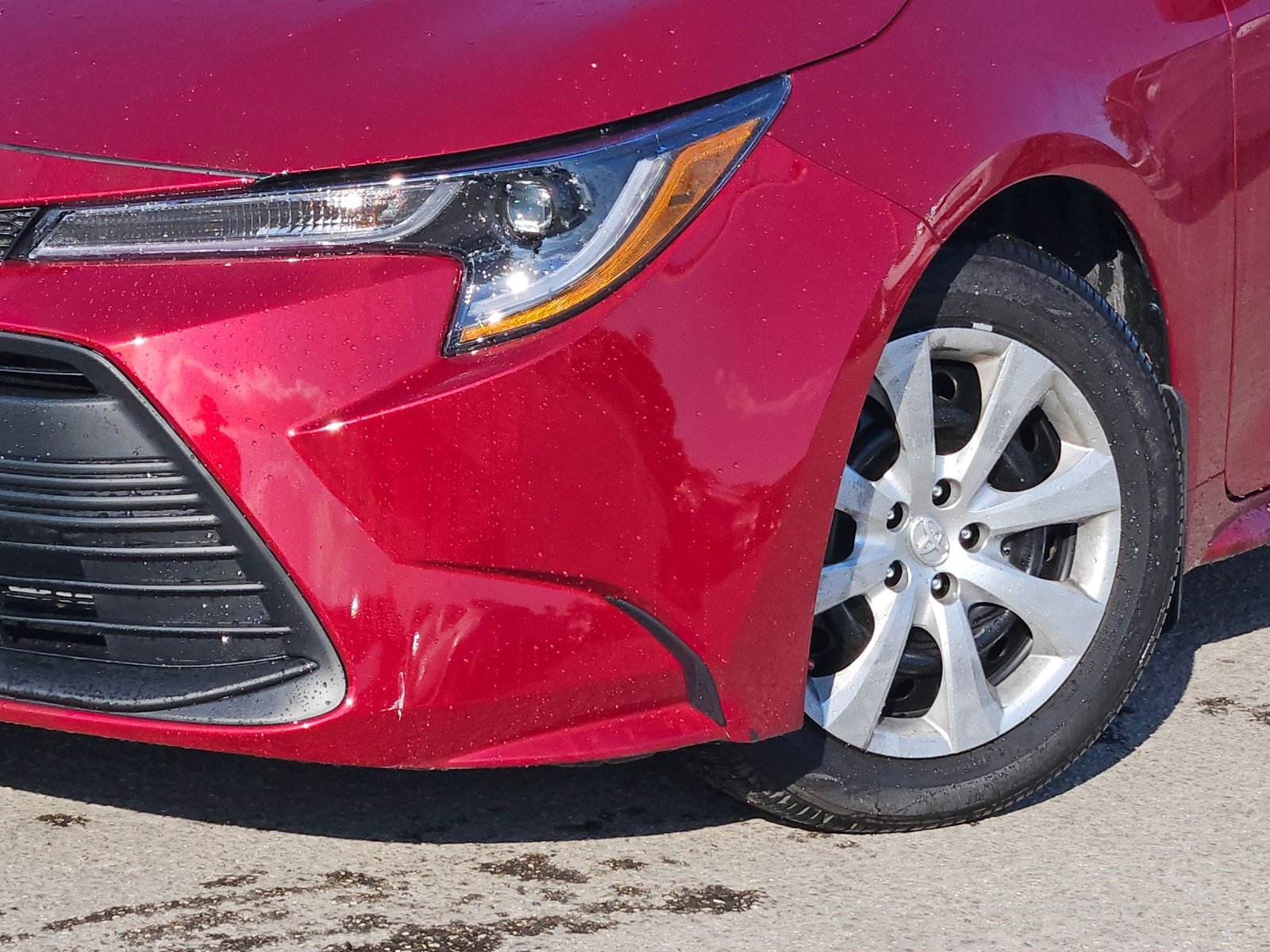 2025 Toyota Corolla LE photo 4