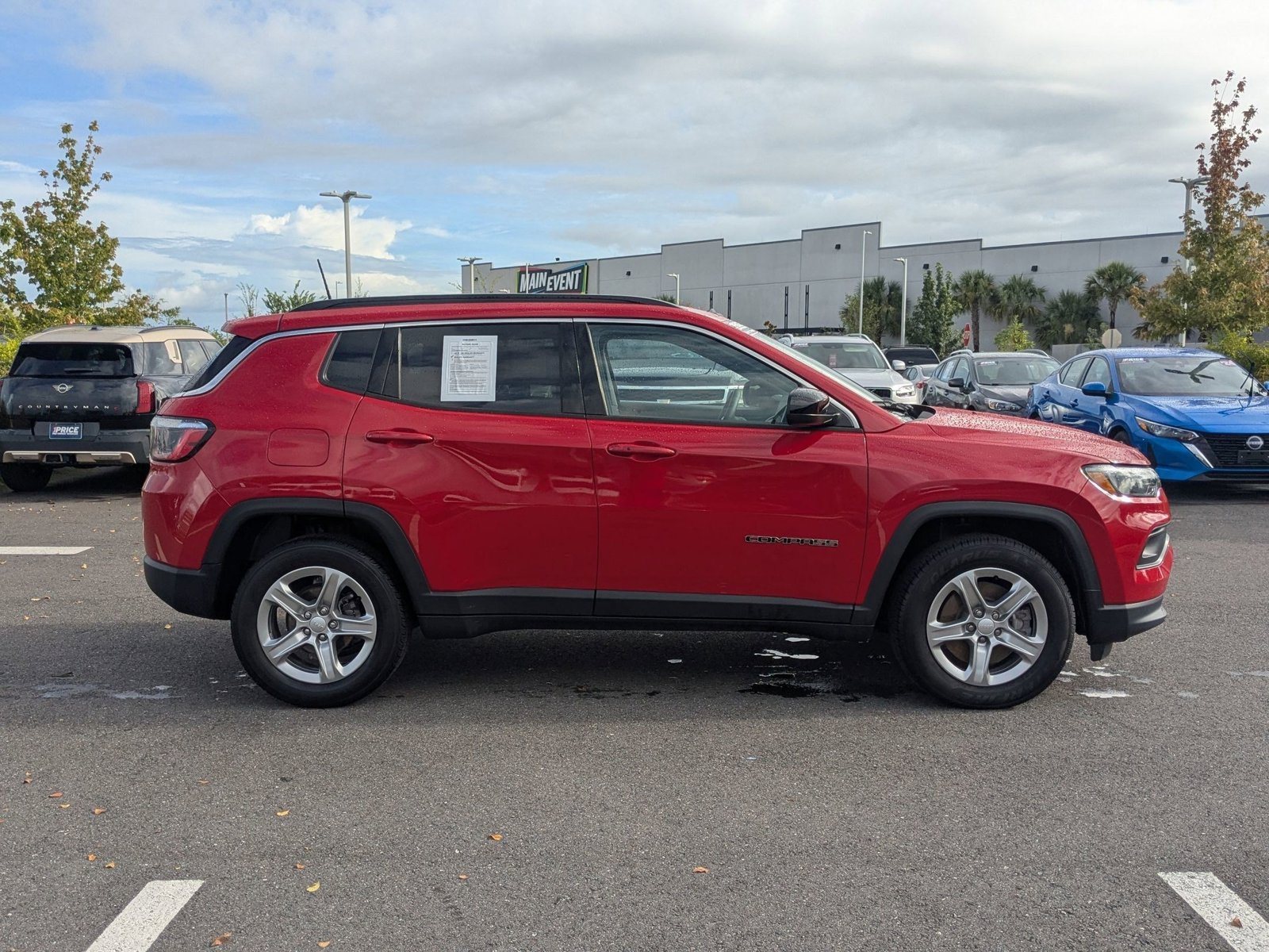 2024 Jeep Compass Latitude photo 4