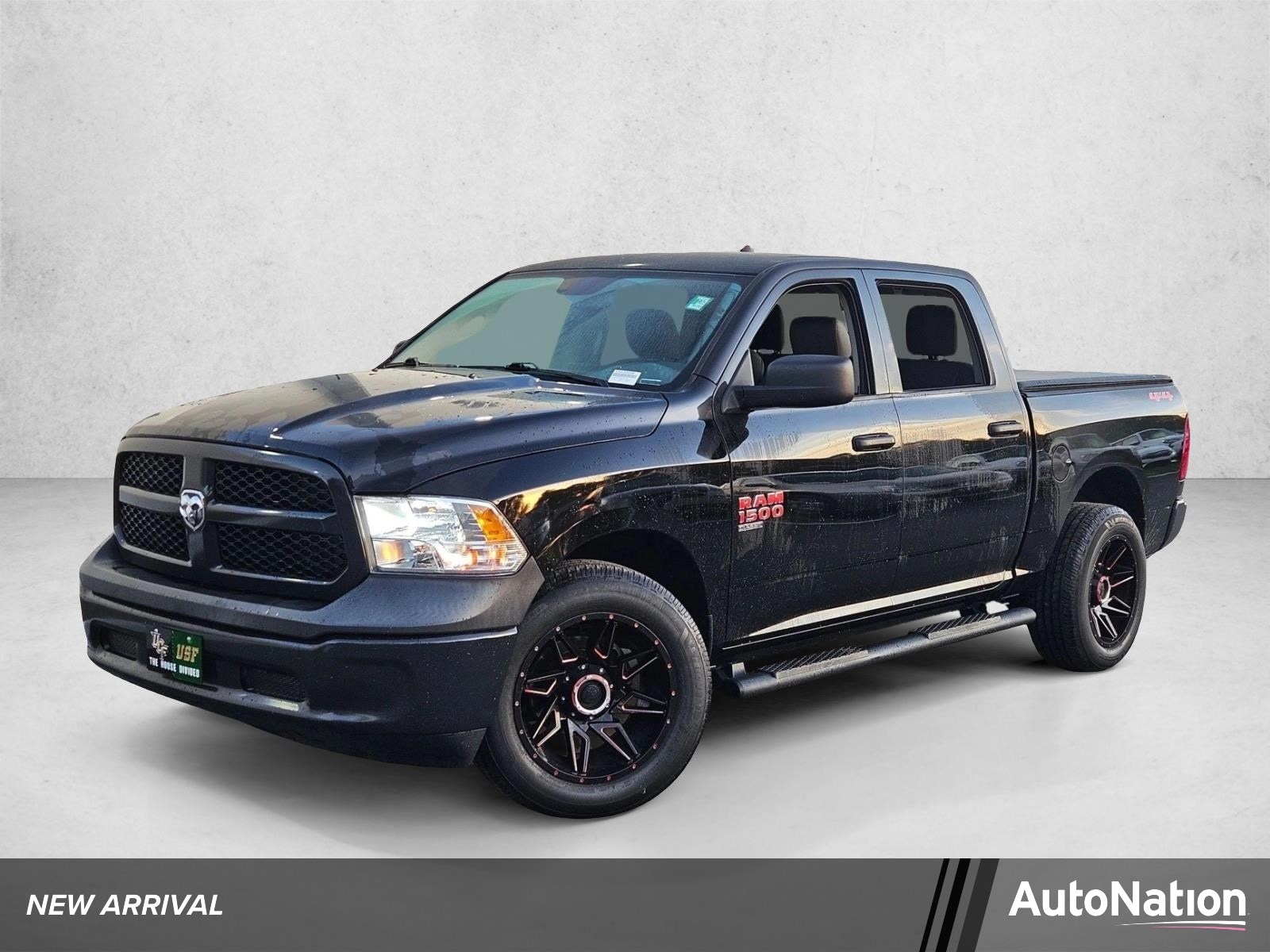 2020 RAM 1500 Classic Tradesman 4x4 Crew Cab 5'7's photo