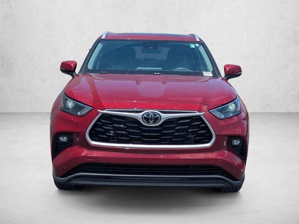 Used 2022 Toyota Highlander XLE SUV
