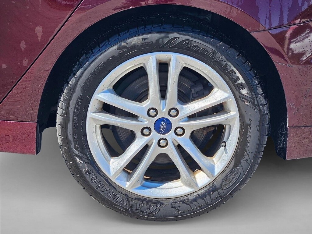 Used 2018 Ford Fusion SE Sedan
