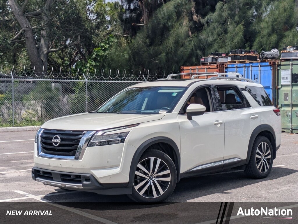 Used 2023 Nissan Pathfinder Platinum SUV