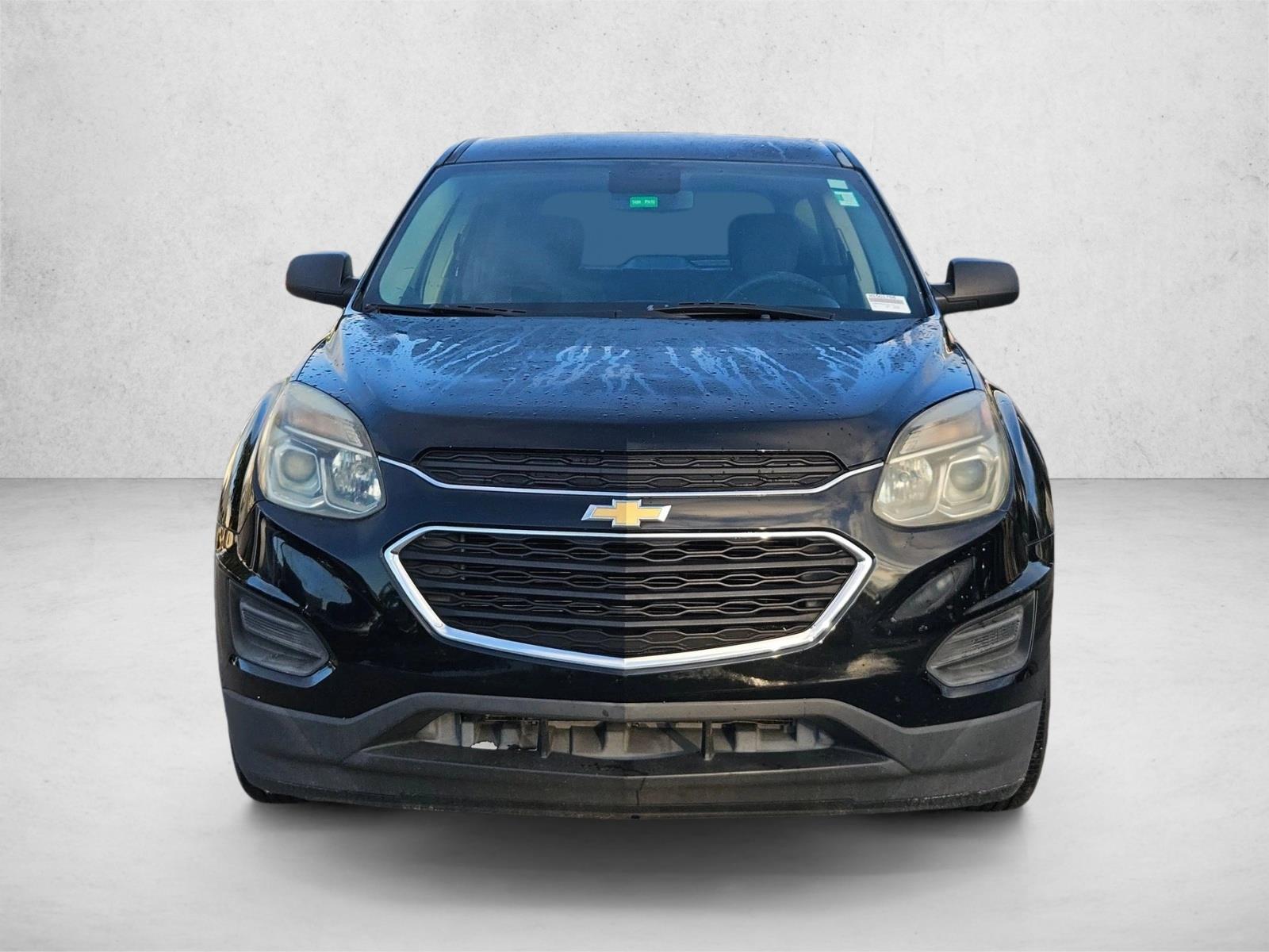2017 Chevrolet Equinox LS photo 2