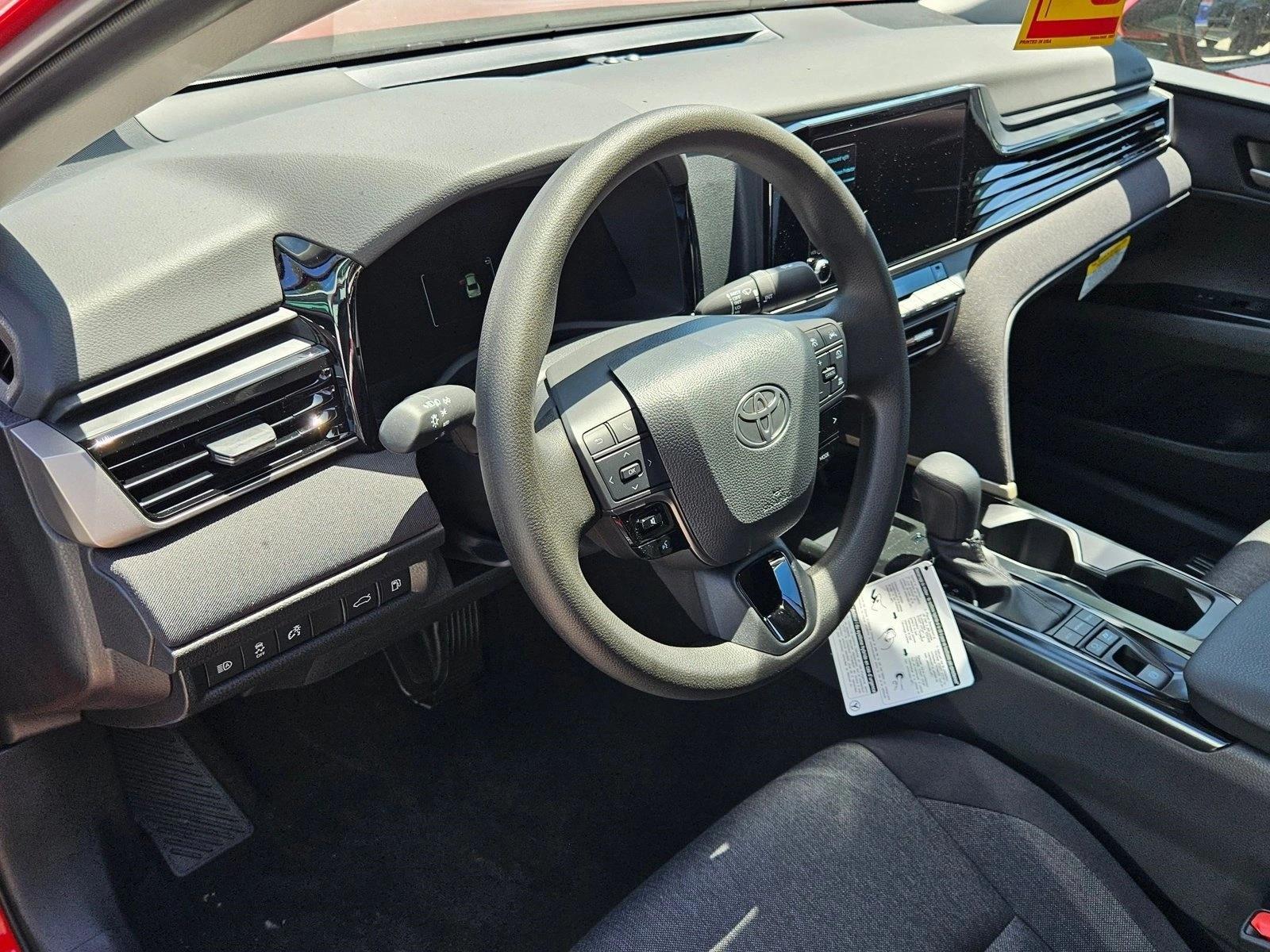 2025 Toyota Camry LE SE photo 3