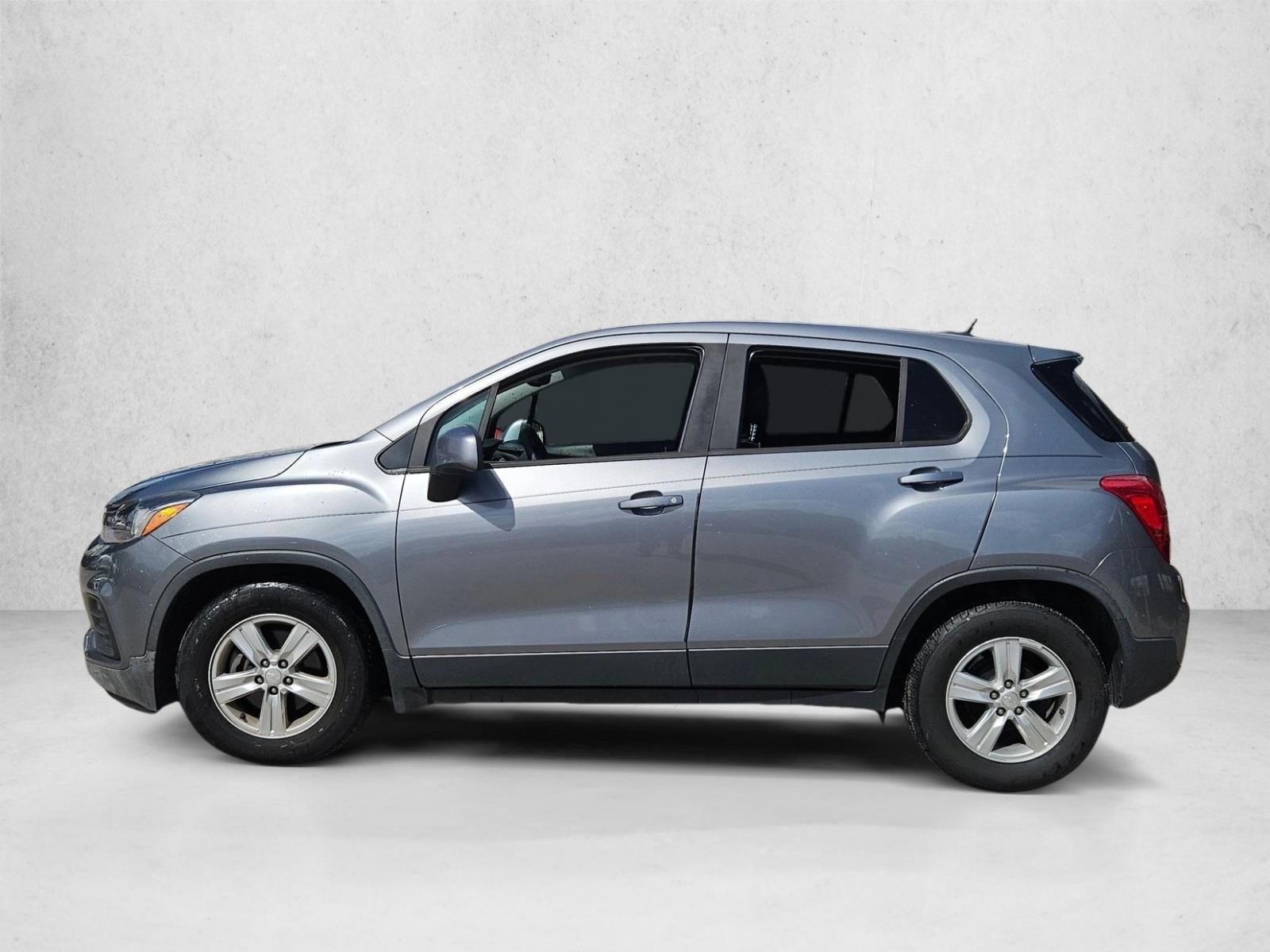 2020 Chevrolet Trax LS photo 3
