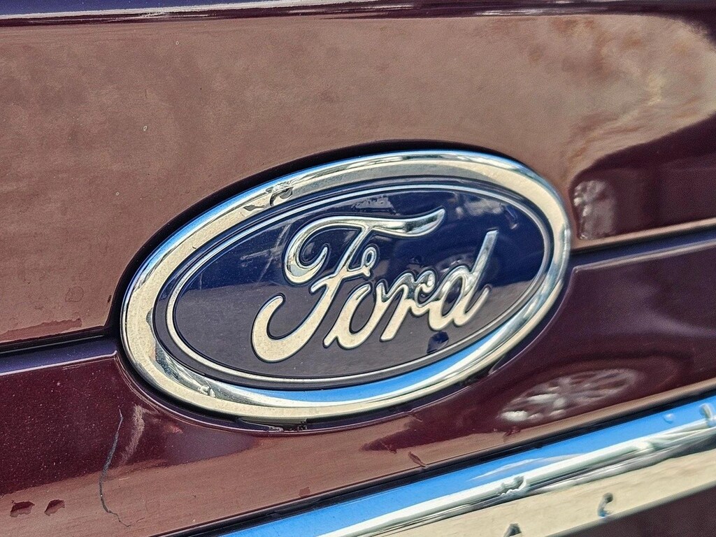 Used 2018 Ford Fusion SE Sedan