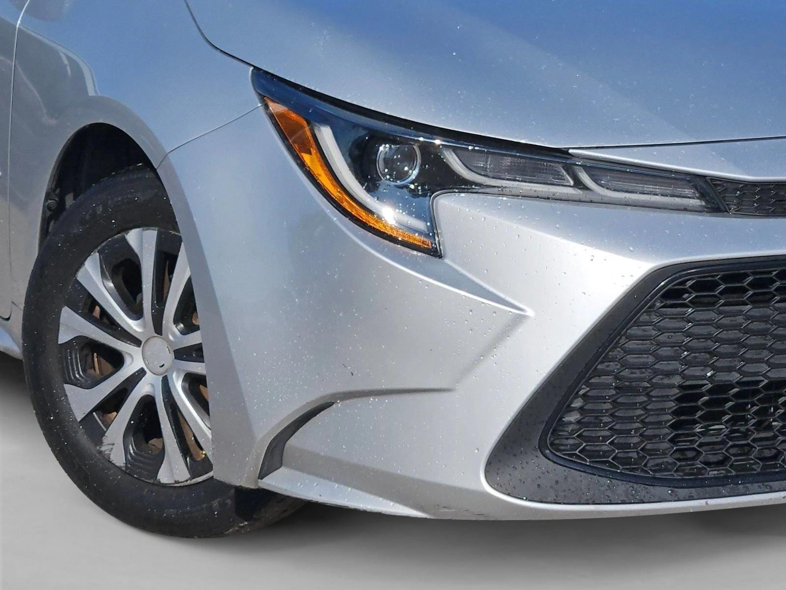 2022 Toyota Corolla Hybrid LE photo 4