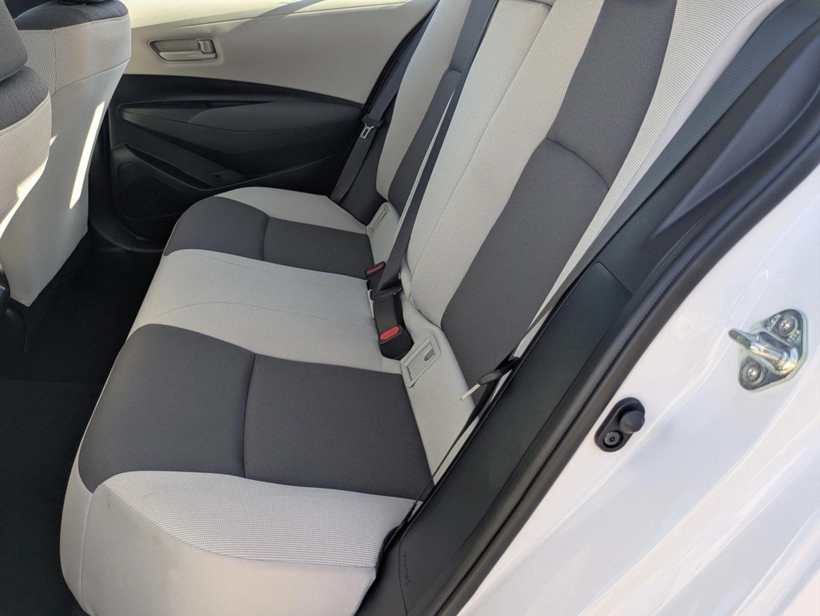 2025 Toyota Corolla LE - Photo 16