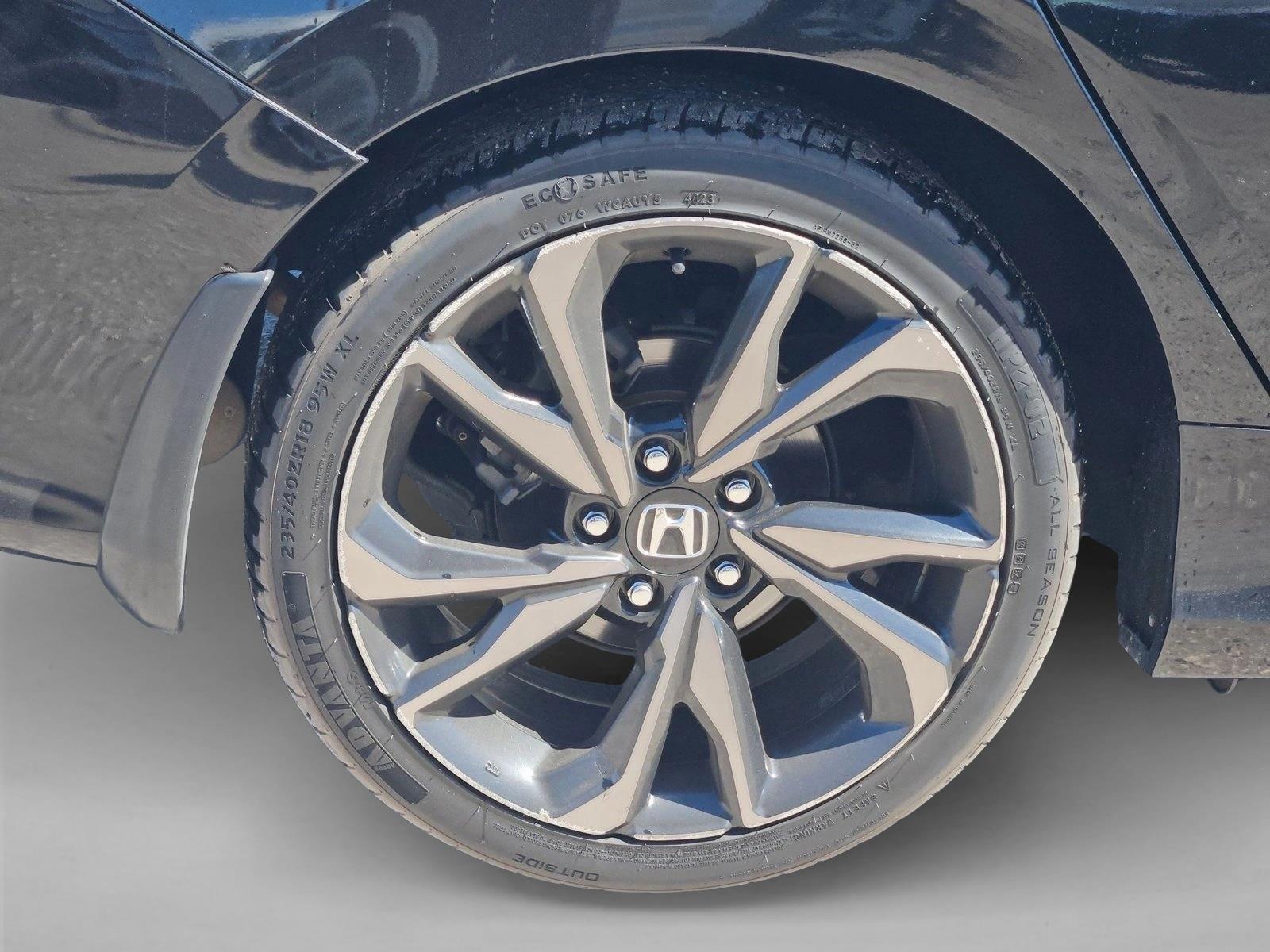 2020 Honda Civic Sport photo 4