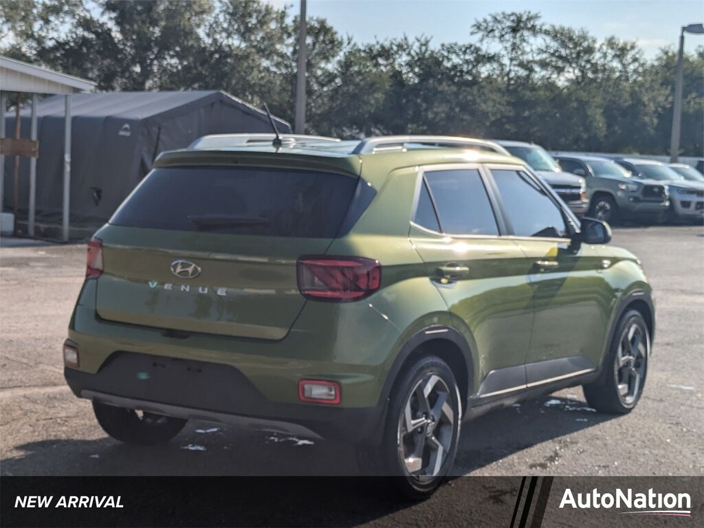 Used 2023 Hyundai Venue SEL SUV
