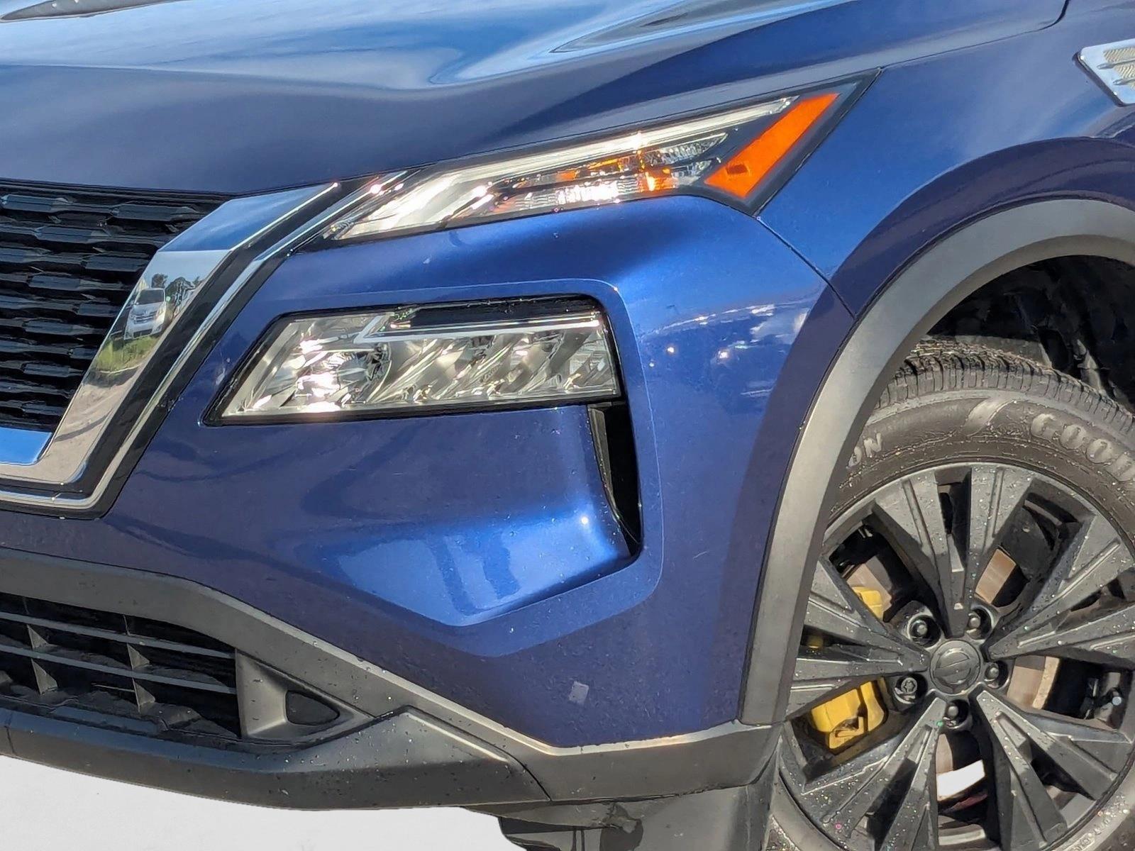 2022 Nissan Rogue SV photo 3
