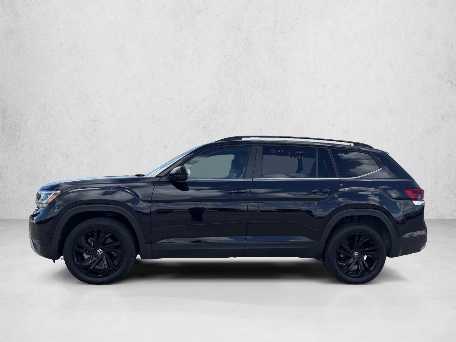 2023 Volkswagen Atlas V6 SE Technology photo 2