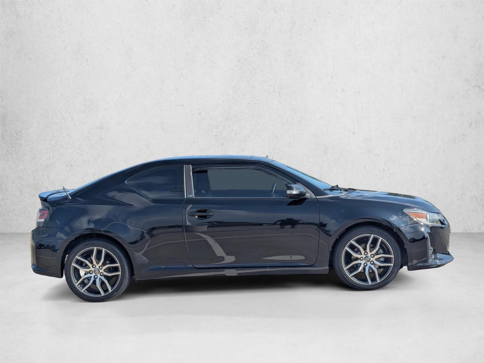 2015 Scion tC Base photo 4