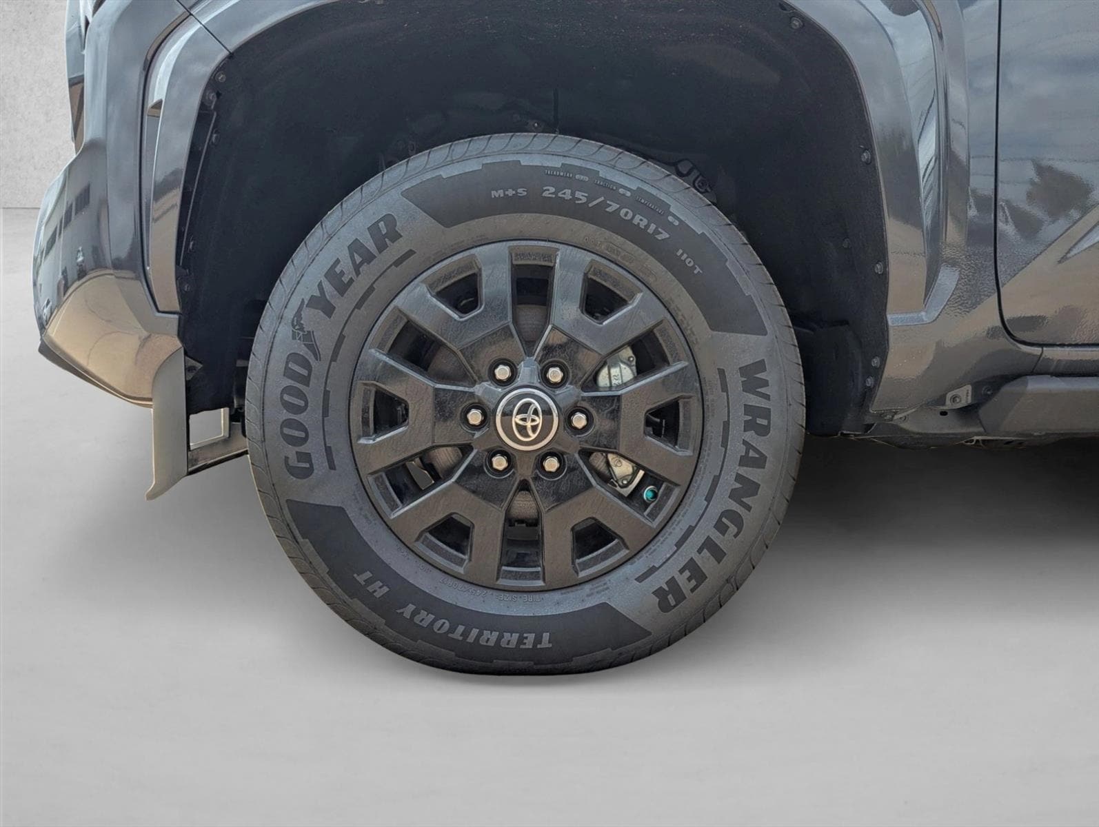 2025 Toyota Tacoma SR5 - Photo 21