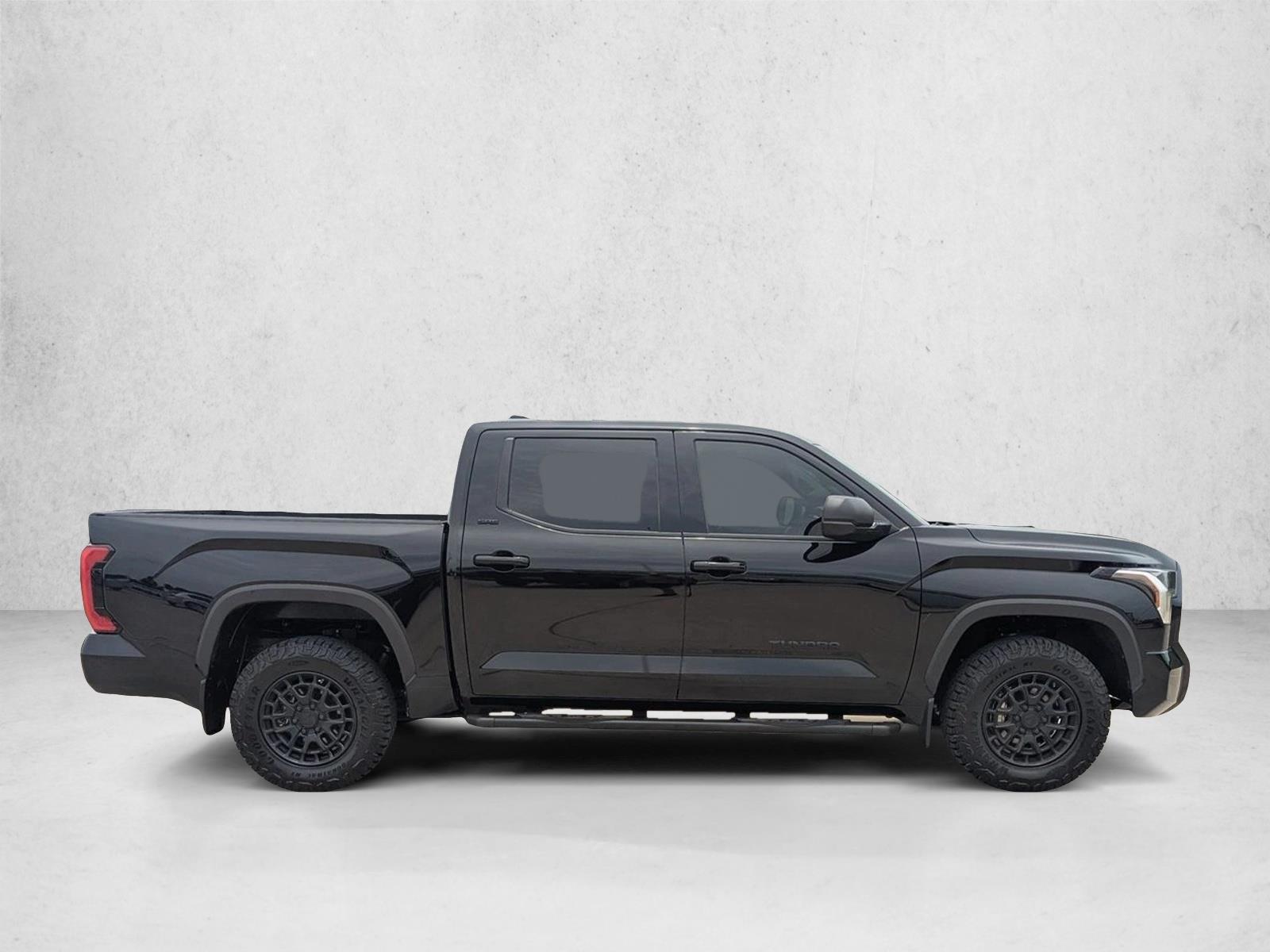 2025 Toyota Tundra SR5 - Photo 4