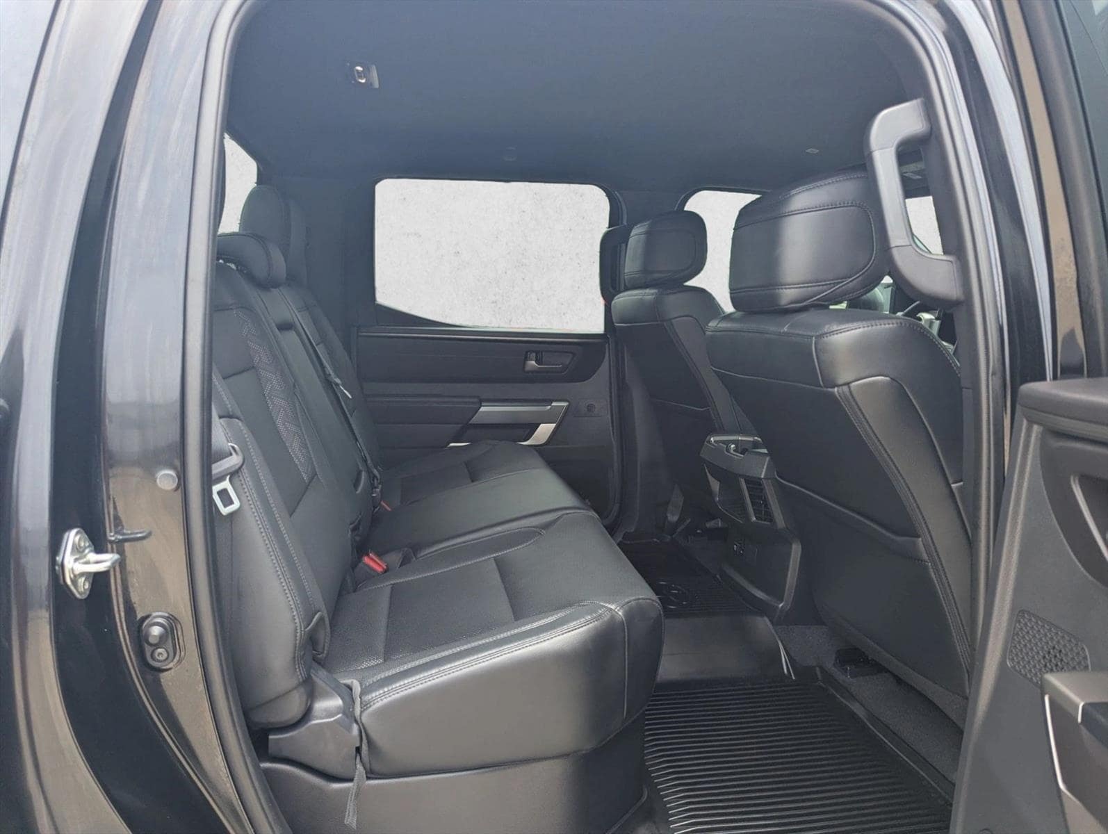2025 Toyota Tundra SR5 - Photo 18