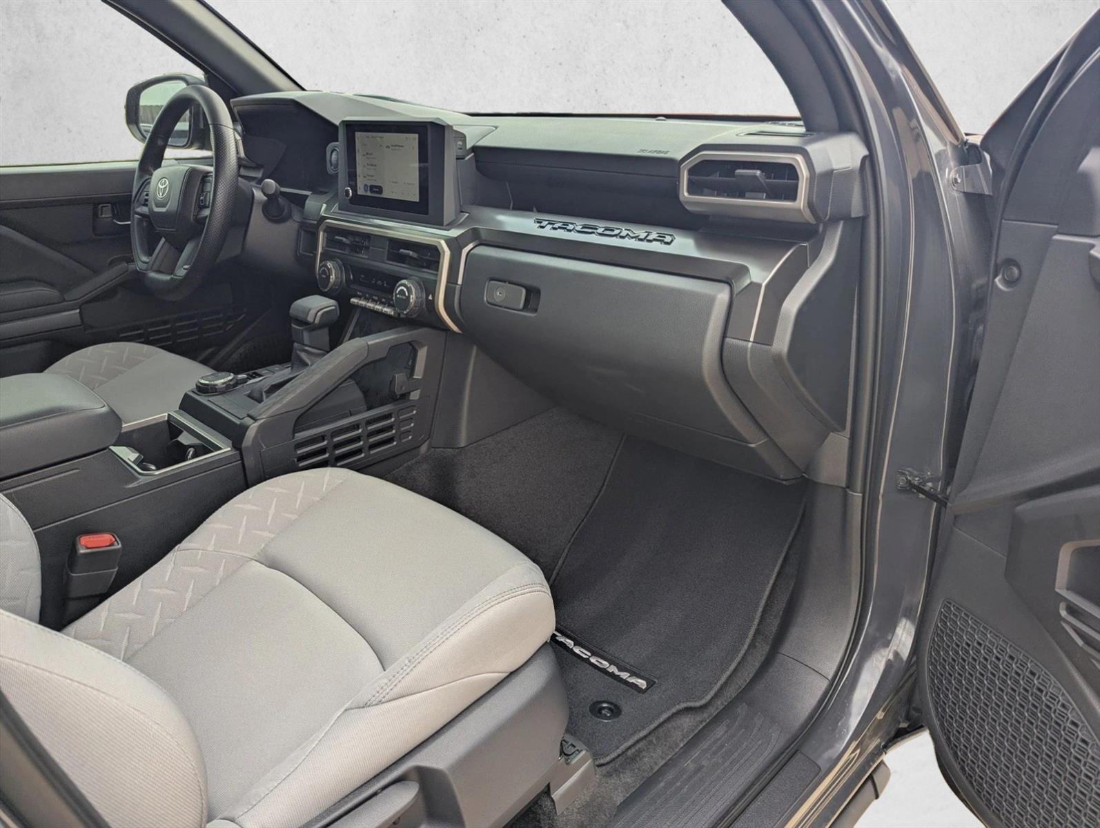 2025 Toyota Tacoma SR5 - Photo 19