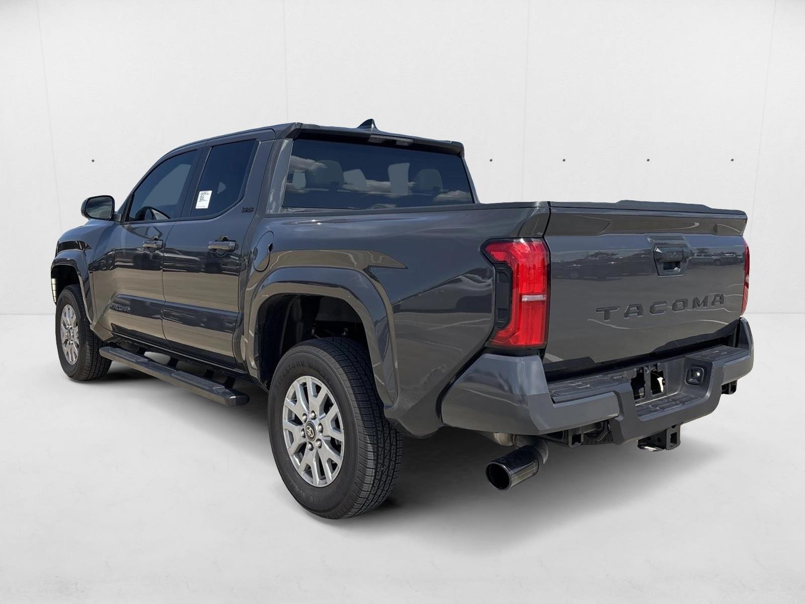 2025 Toyota Tacoma SR5 photo 3