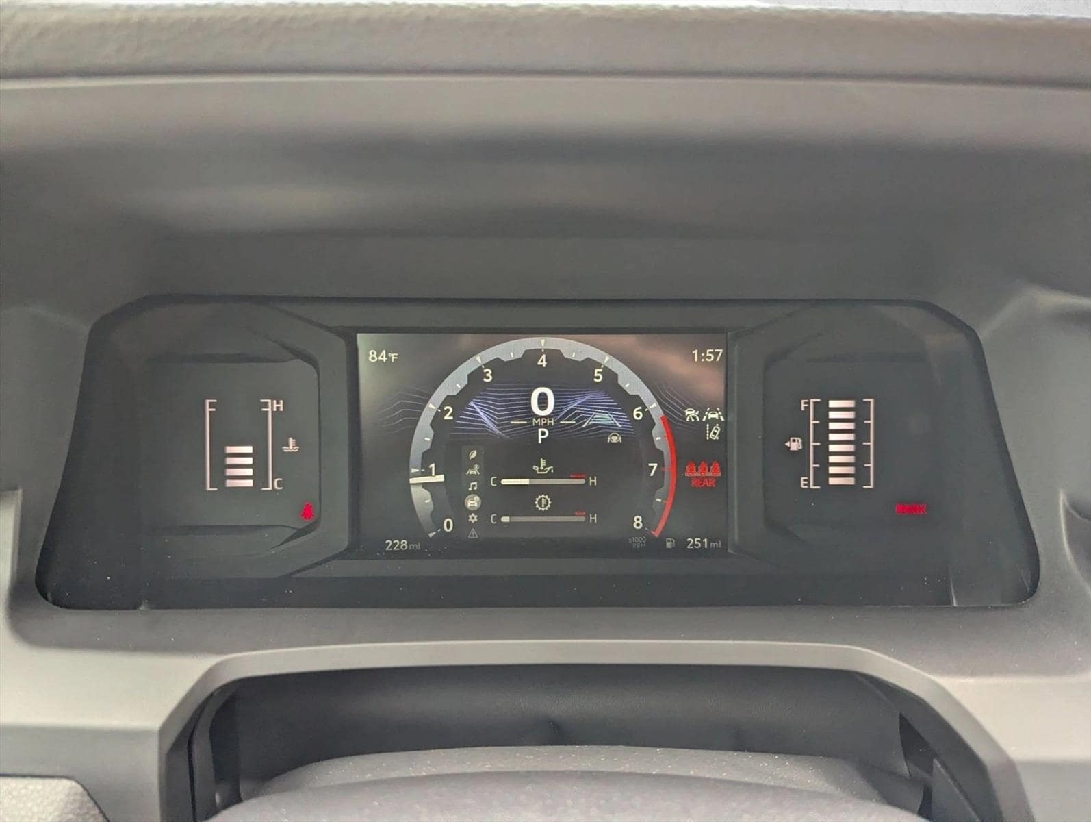 2025 Toyota Tacoma SR5 - Photo 10