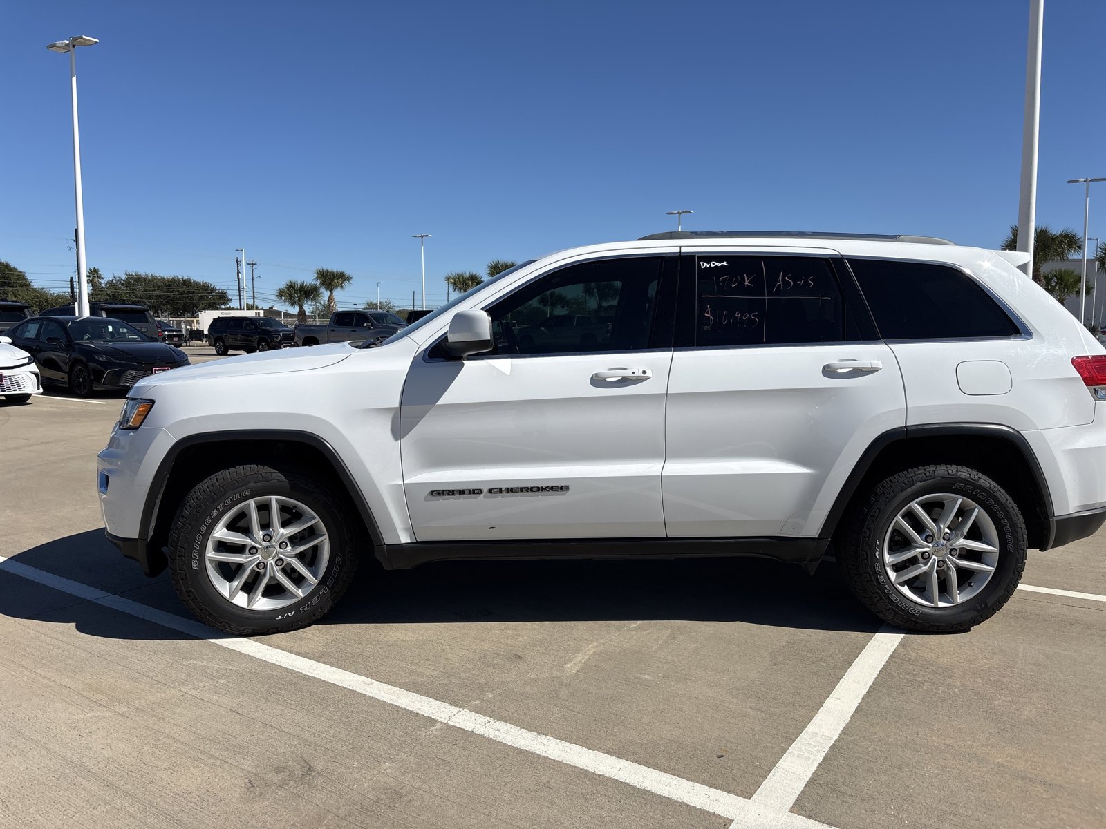 Used 2018 Jeep Grand Cherokee Laredo E with VIN 1C4RJEAG0JC193439 for sale in Corpus Christi, TX