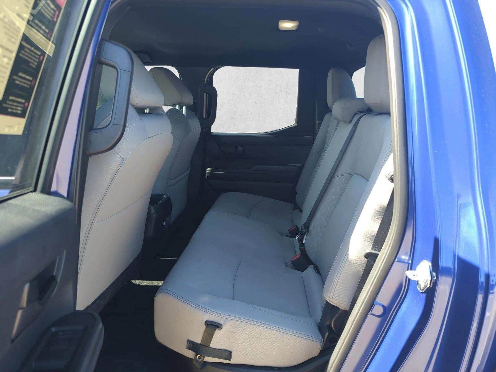 2025 Toyota Tacoma SR5 - Photo 16