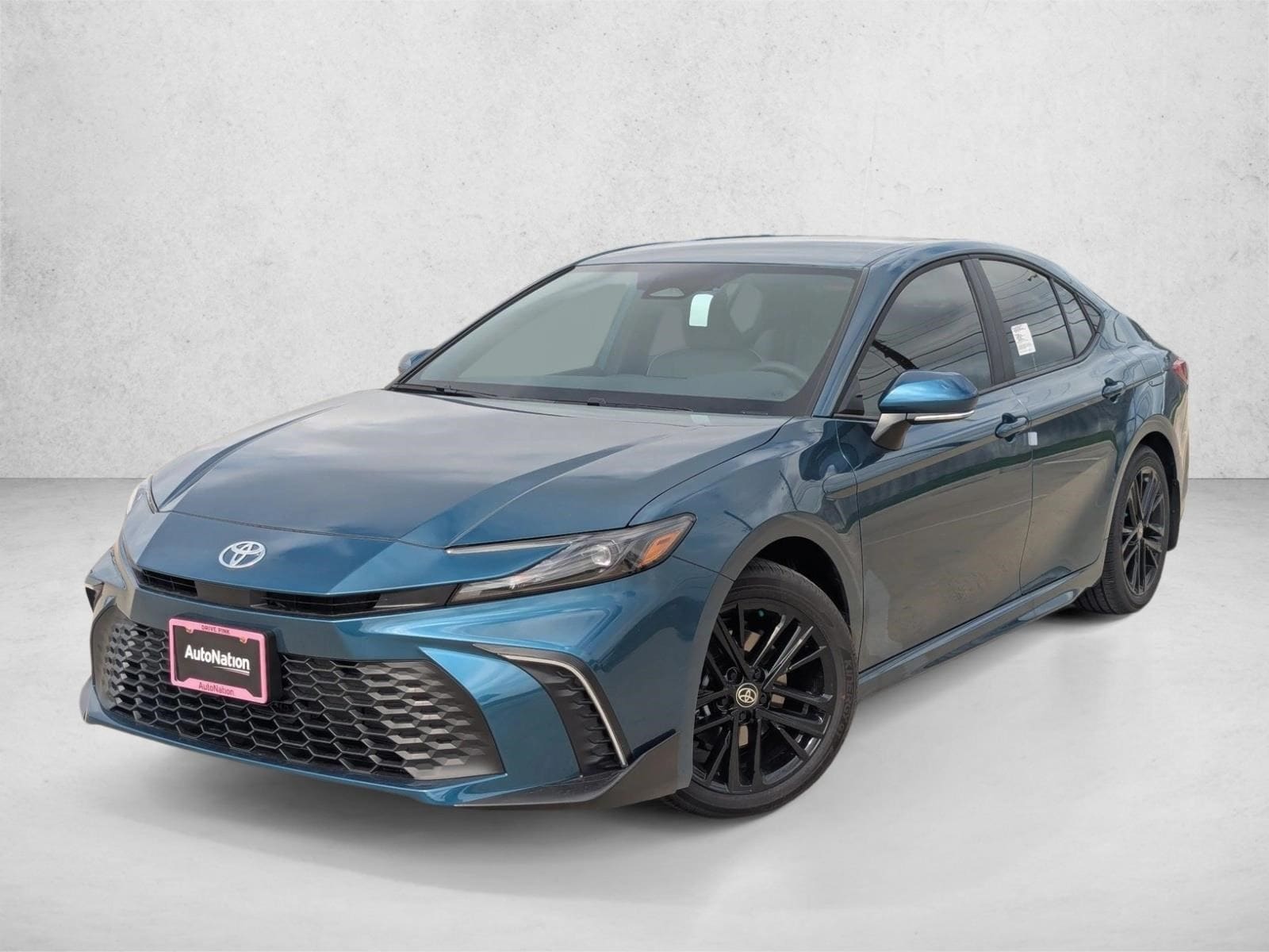 2026 Toyota Camry SE's photo