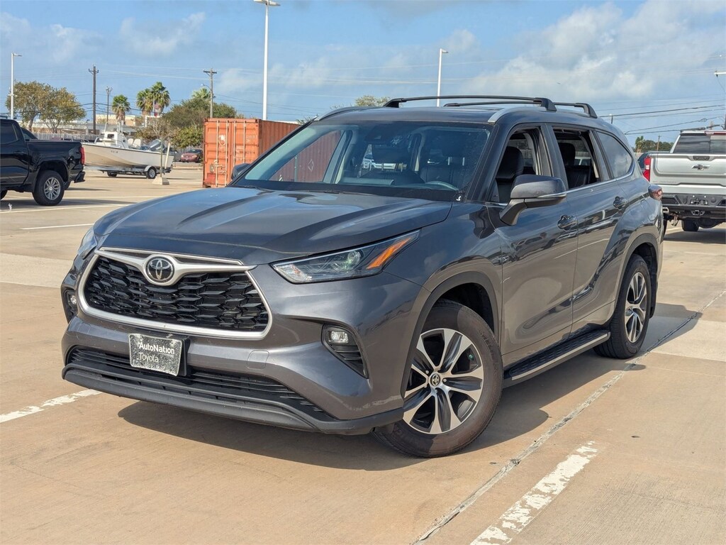 Used 2024 Toyota Highlander XLE SUV