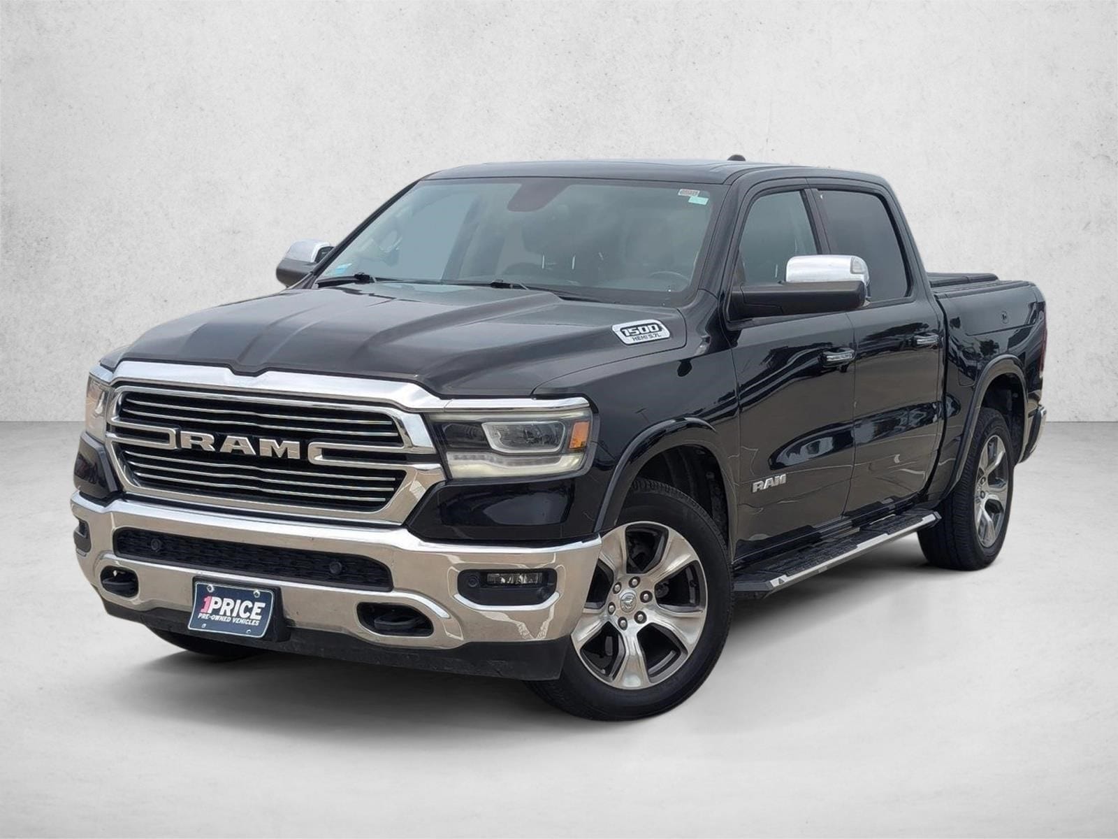 2019 RAM 1500 Laramie 4x4 Crew Cab 5'7's photo