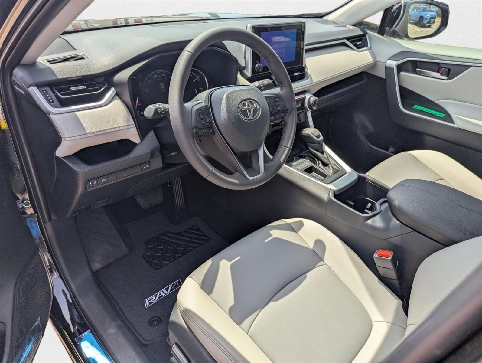 2025 Toyota RAV4 XLE Premium photo 2