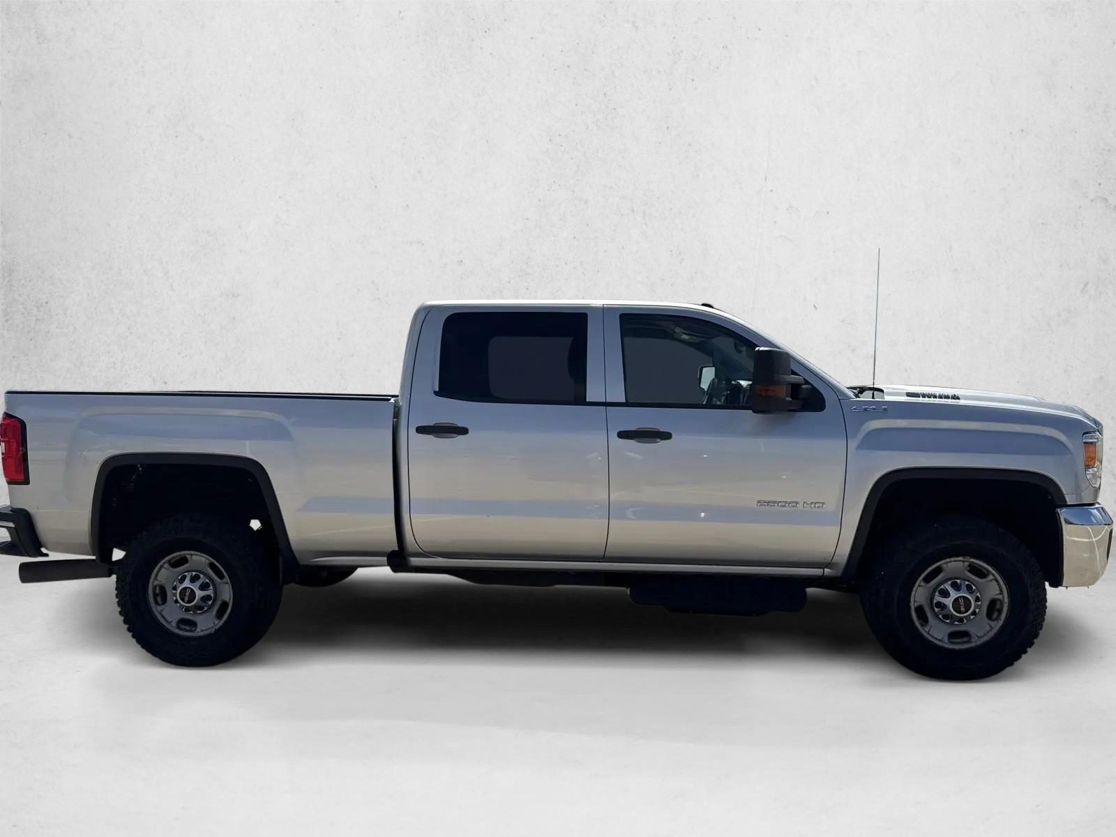 Used 2018 GMC Sierra 2500HD Base Truck Crew Cab