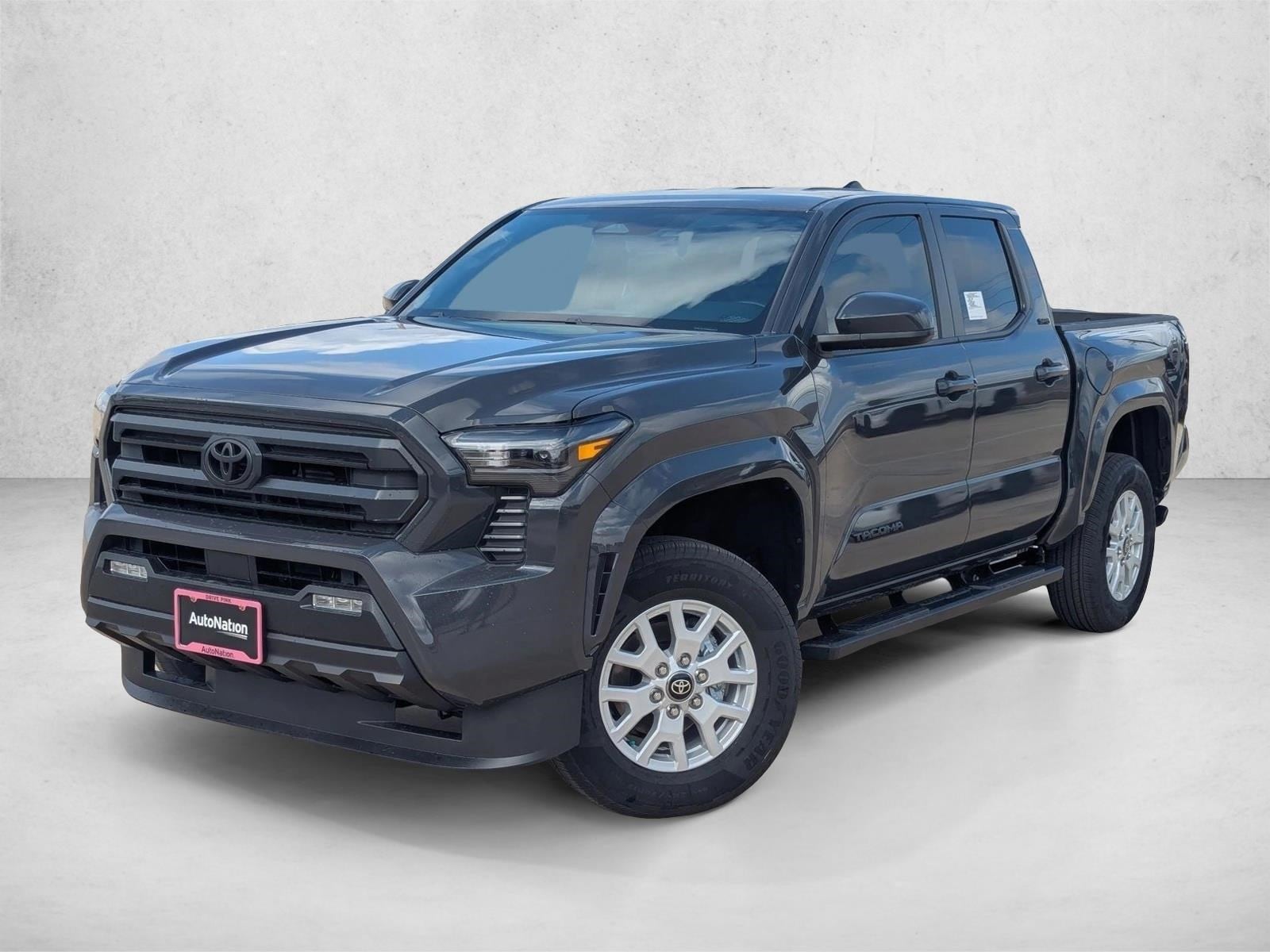 2025 Toyota Tacoma SR5's photo
