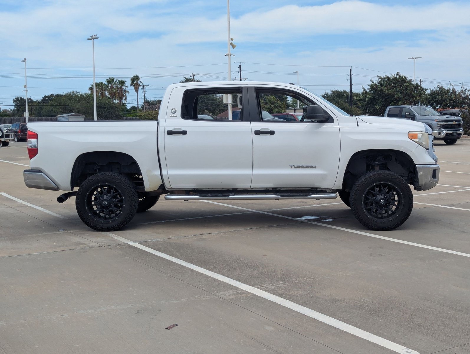 2016 Toyota Tundra SR5 photo 3