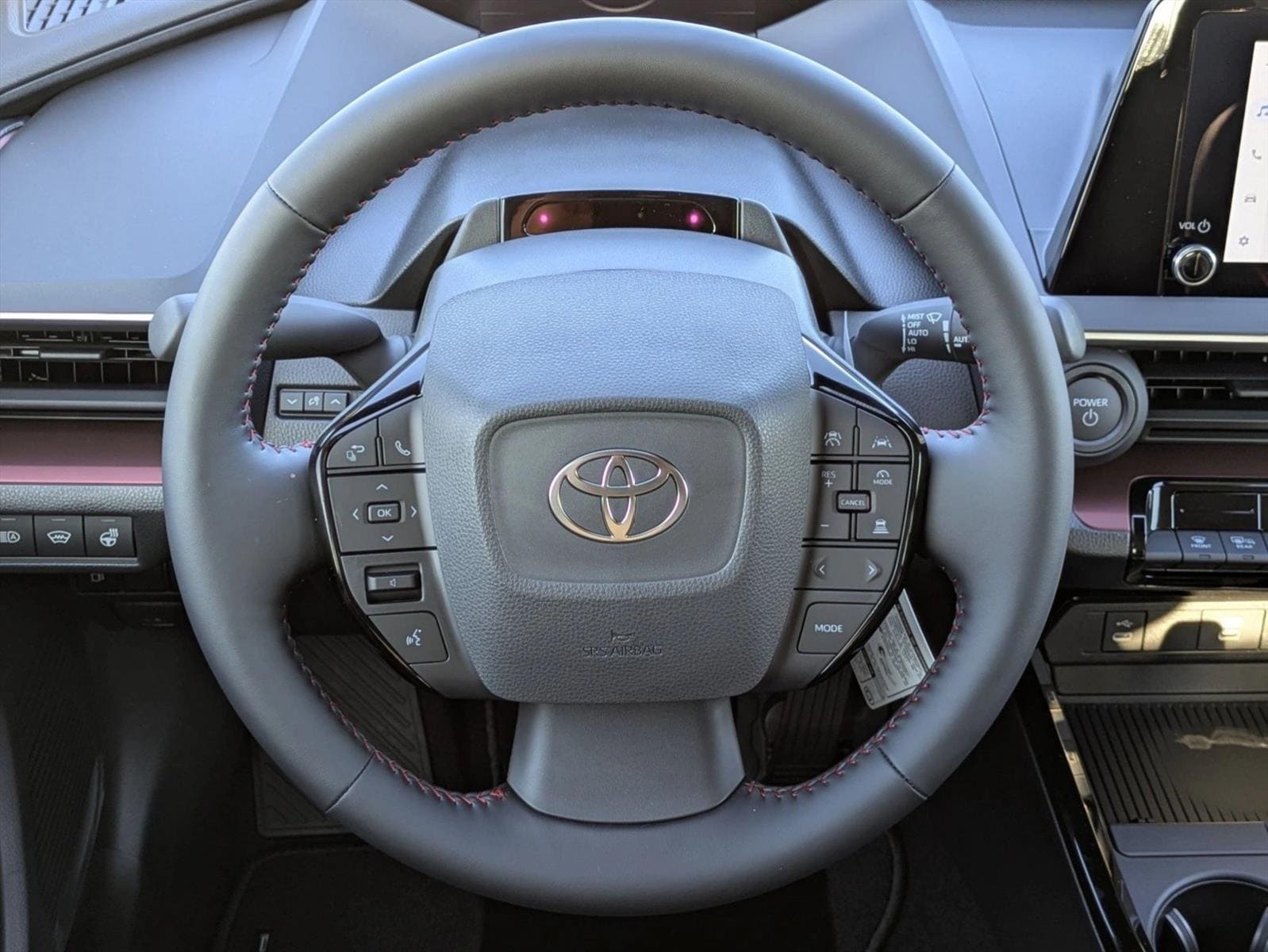 2026 Toyota Prius Plug-in Hybrid SE - Photo 10