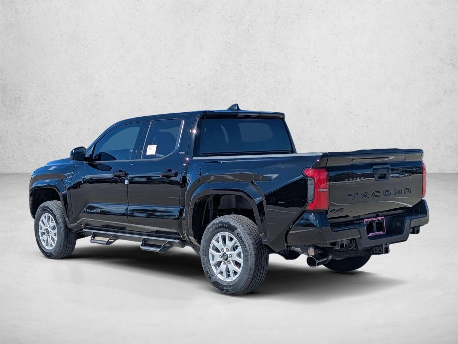 2025 Toyota Tacoma SR5 - Photo 9