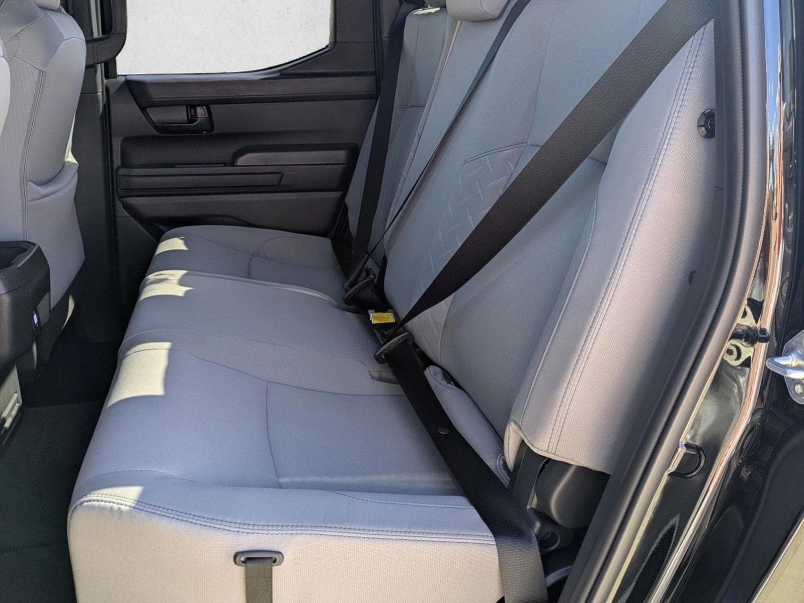 2025 Toyota Tacoma SR5 - Photo 16