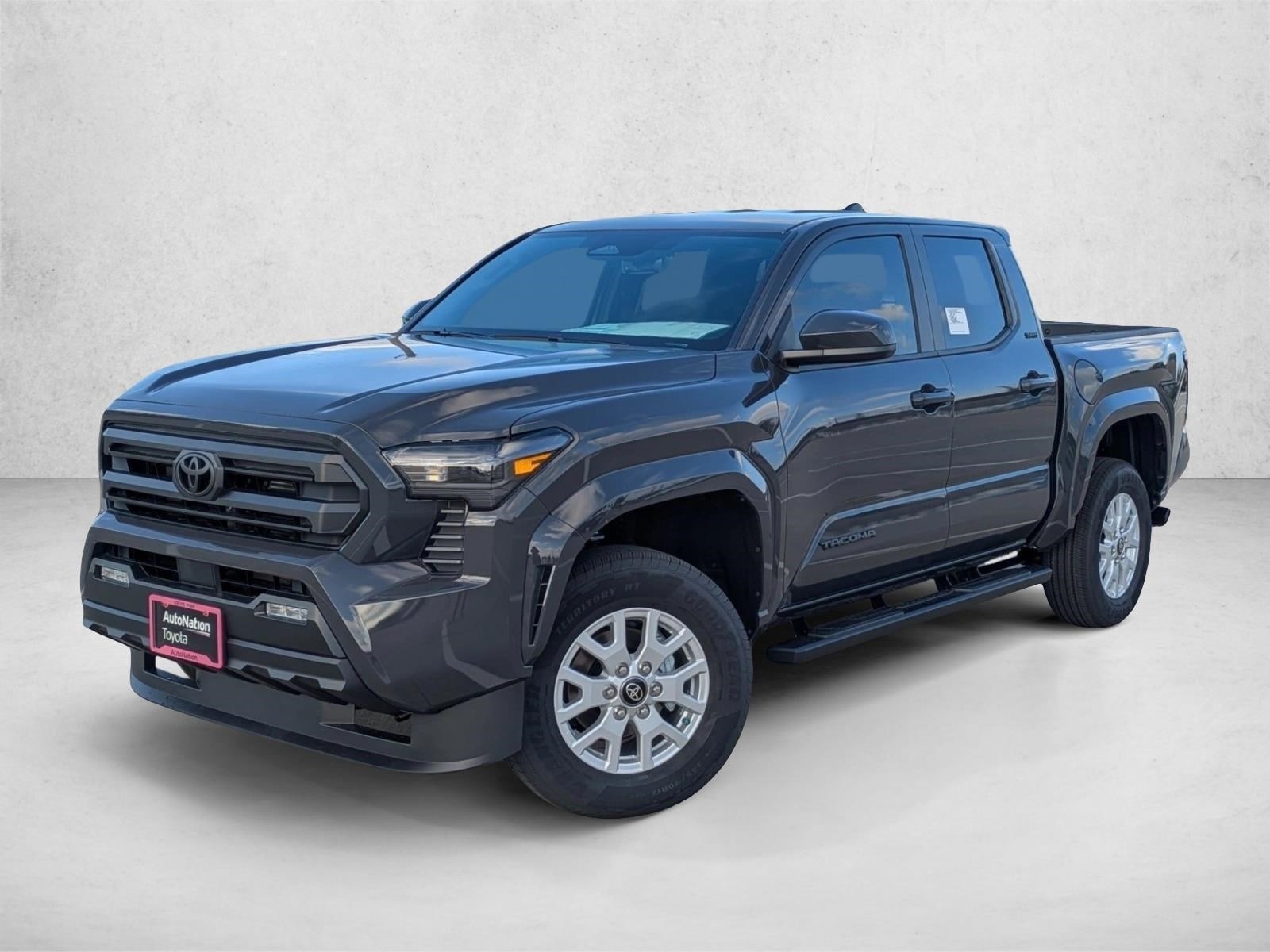 2025 Toyota Tacoma SR5's photo