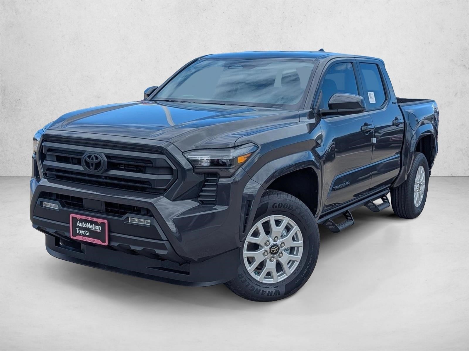 2025 Toyota Tacoma SR5's photo