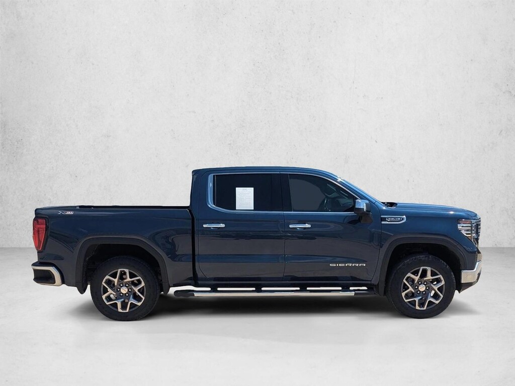 Used 2022 GMC Sierra 1500 SLT Truck Crew Cab