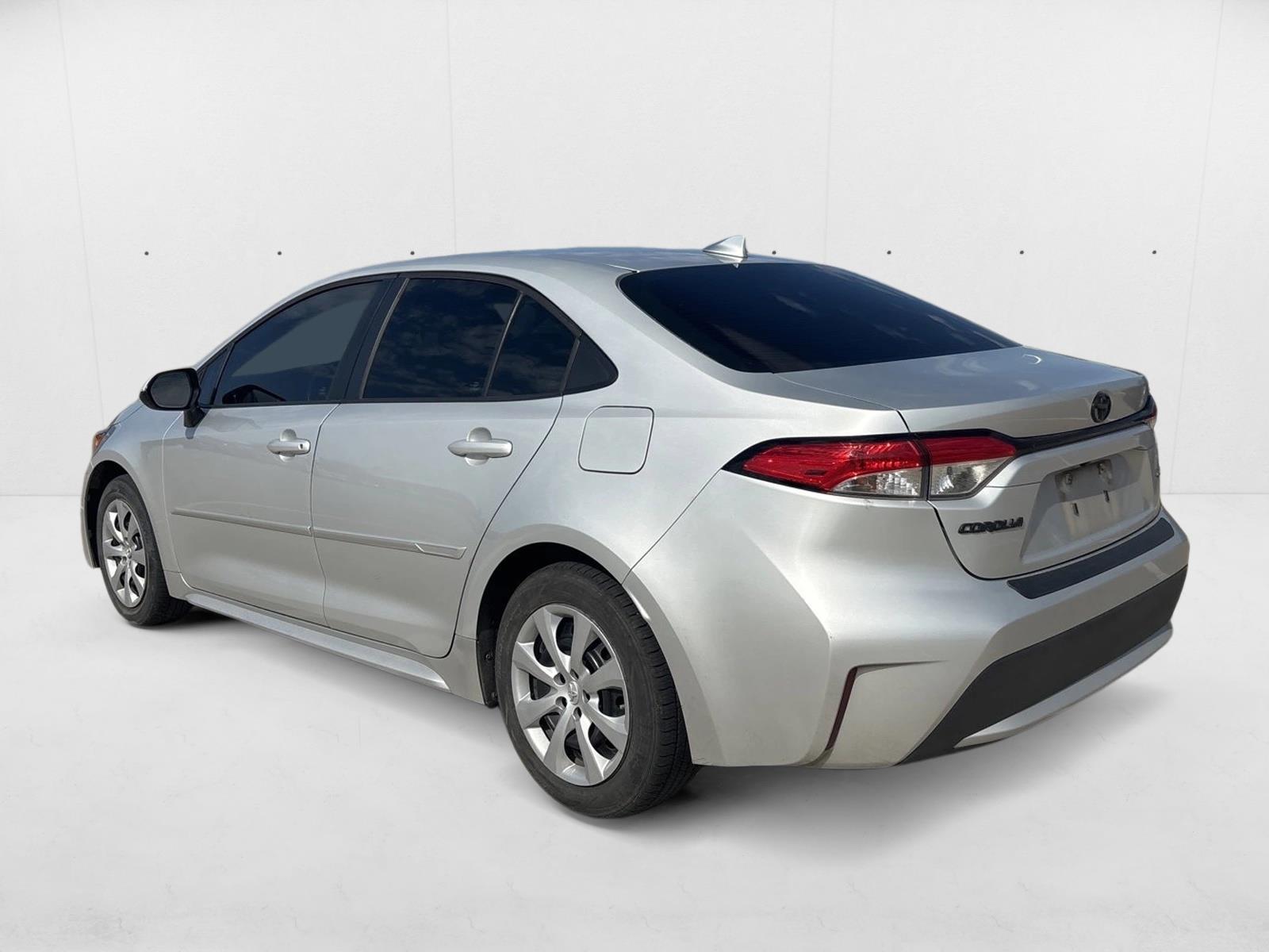 2022 Toyota Corolla LE photo 3