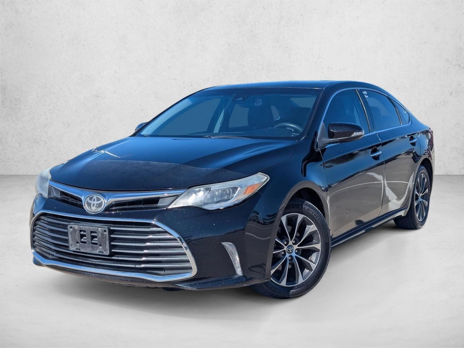 2017 Toyota Avalon XLE Premium's photo