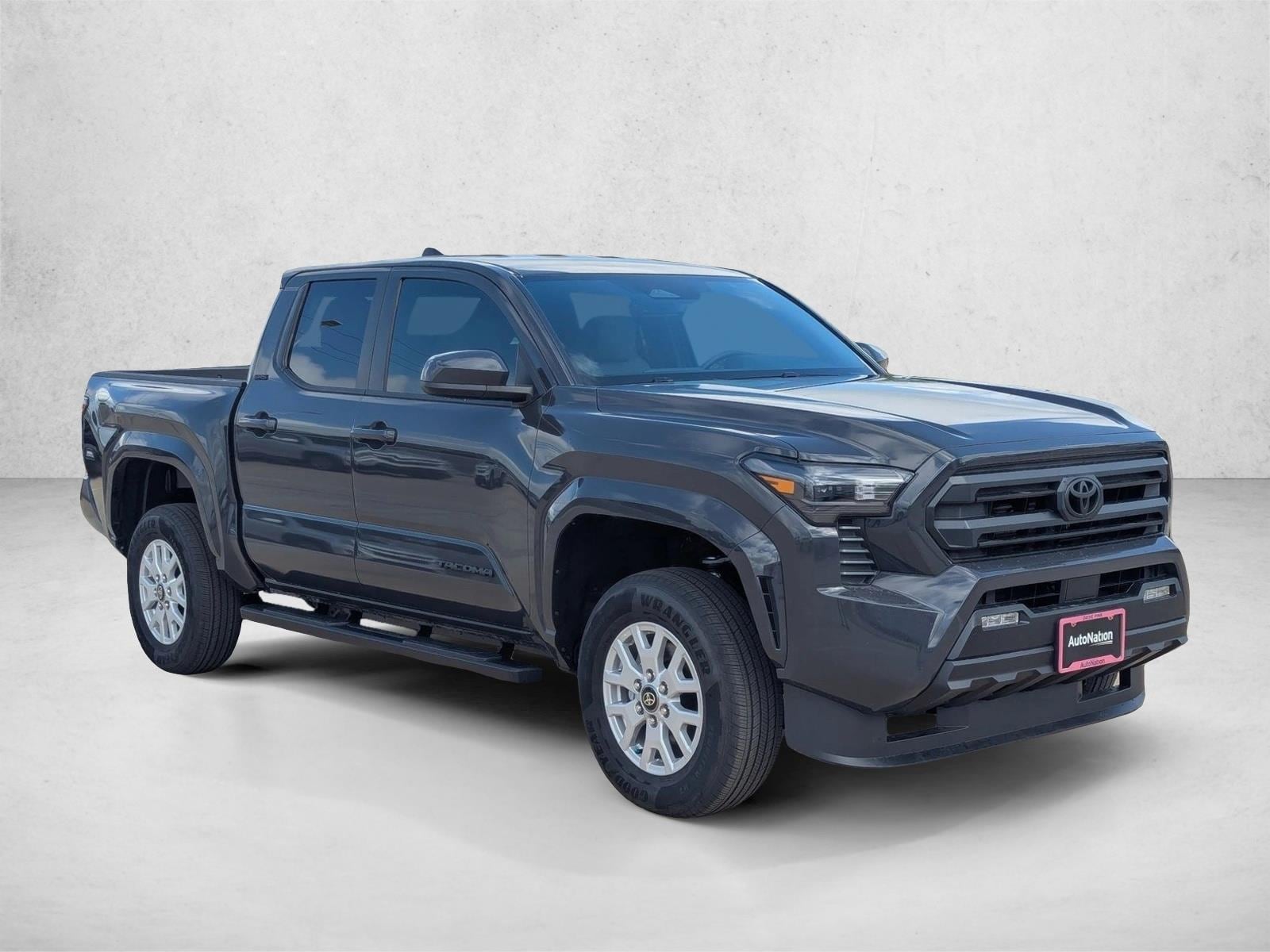 2025 Toyota Tacoma SR5 - Photo 7