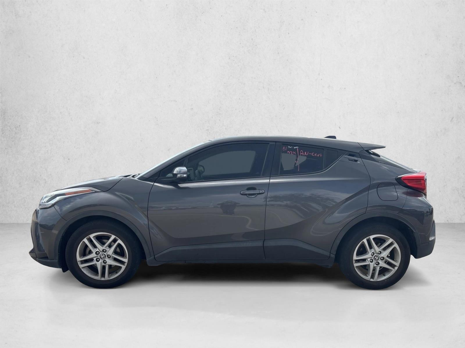 2021 Toyota C-HR LE photo 2