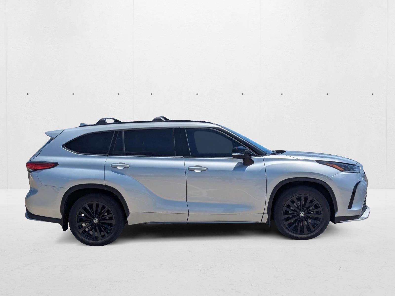2023 Toyota Highlander XSE photo 4