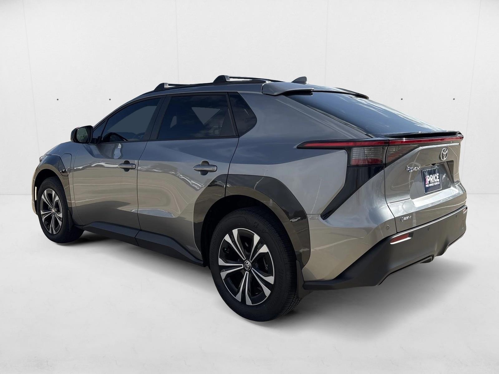 2024 Toyota bZ4X XLE photo 3