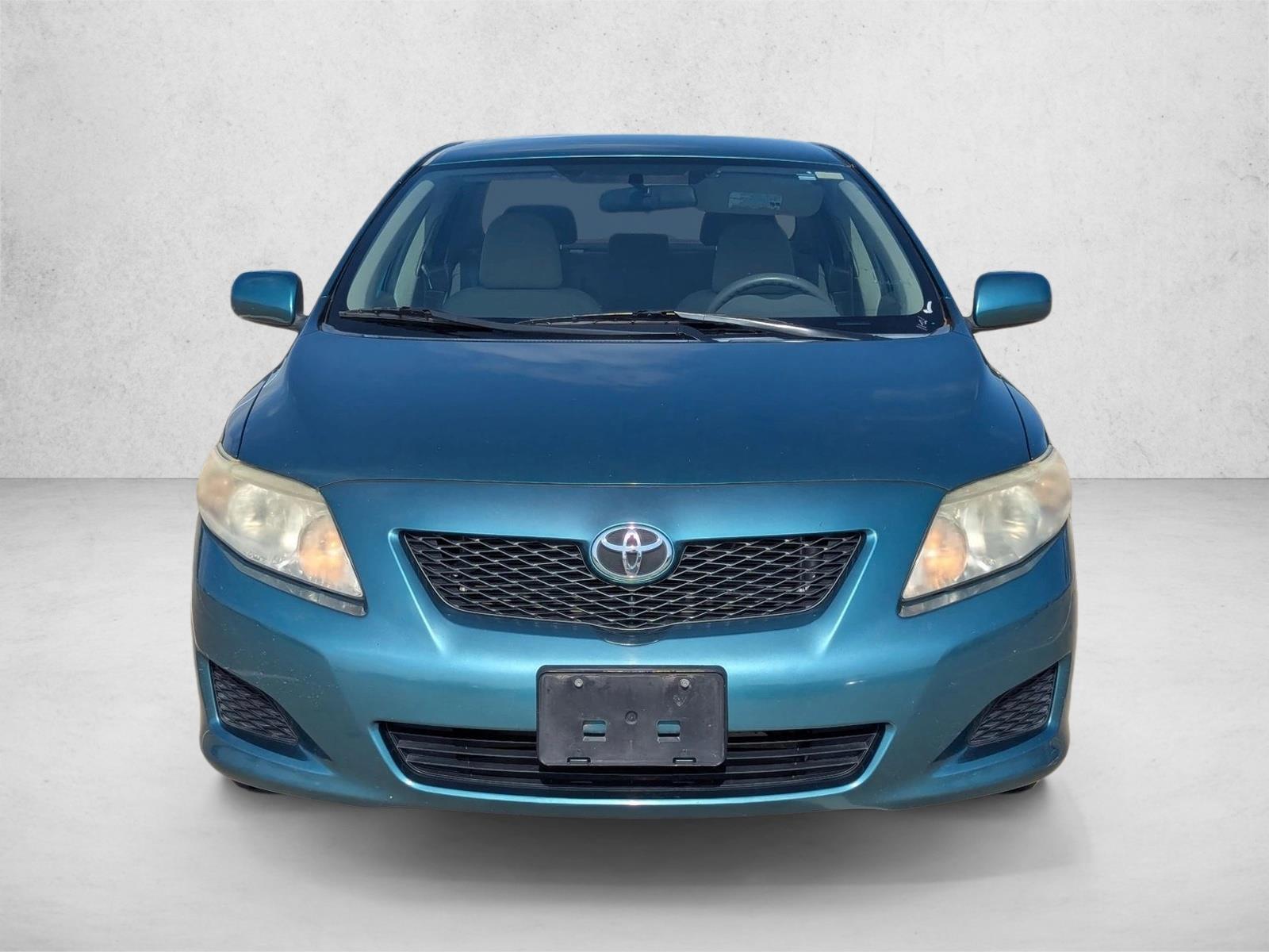 2010 Toyota Corolla LE photo 2