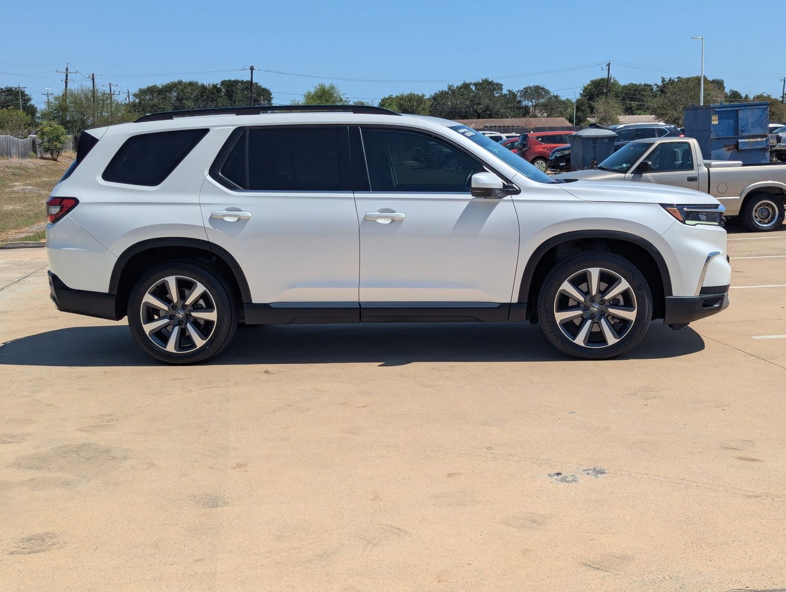 2024 Honda Pilot Elite photo 3