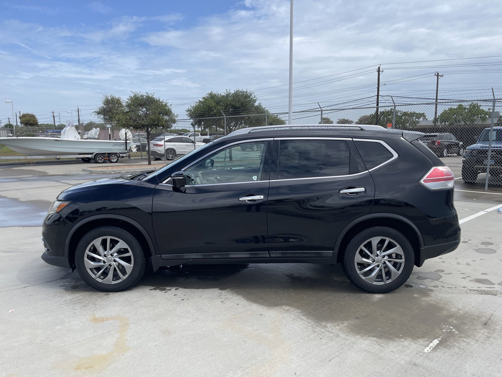 Used 2015 Nissan Rogue SL with VIN 5N1AT2MT9FC913290 for sale in Corpus Christi, TX